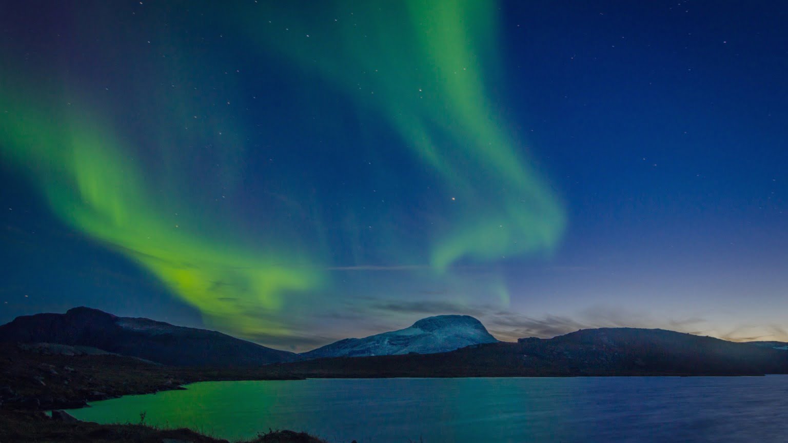 Sweden Aurora Where Sky Becomes an Artist4